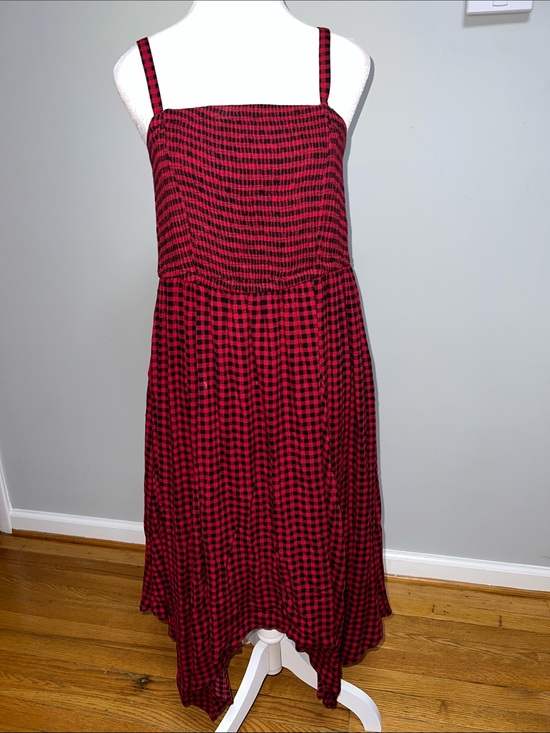 torrid Dresses & Skirts - Torrid Red & Black Gingham Smocked Hankie Hem Dress W/ Pockets Size 1 / 1X